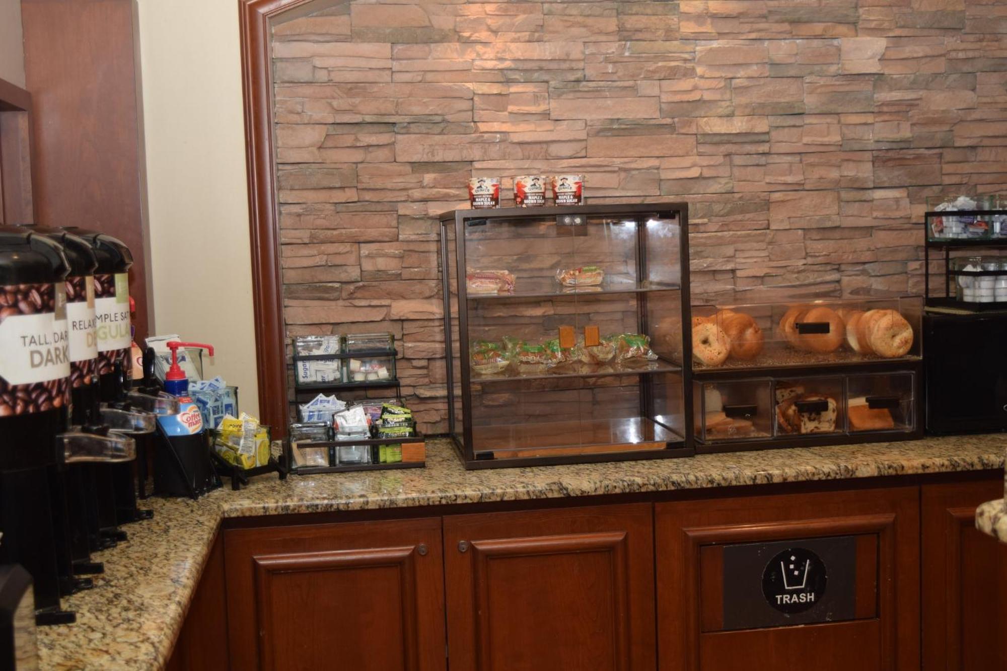 Staybridge Suites Syracuse Liverpool By Ihg Eksteriør bilde